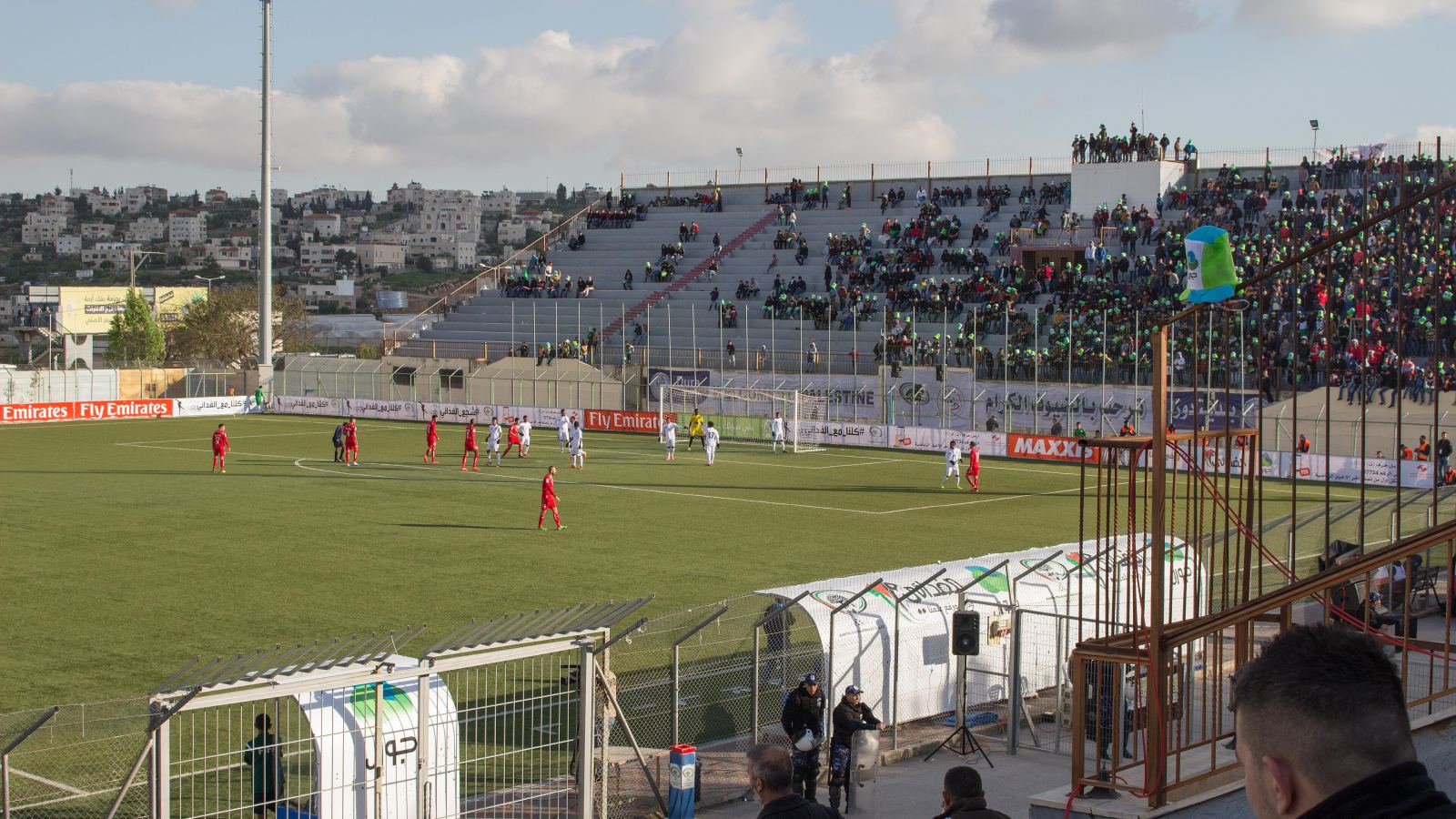 Fudbalska utakmica na stadionu