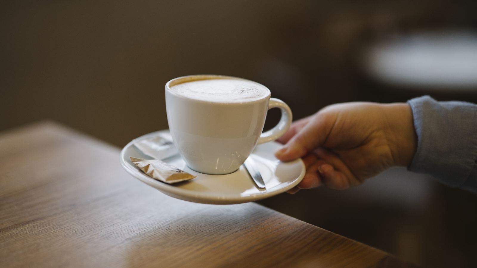 Šoljica kafe u kafiću