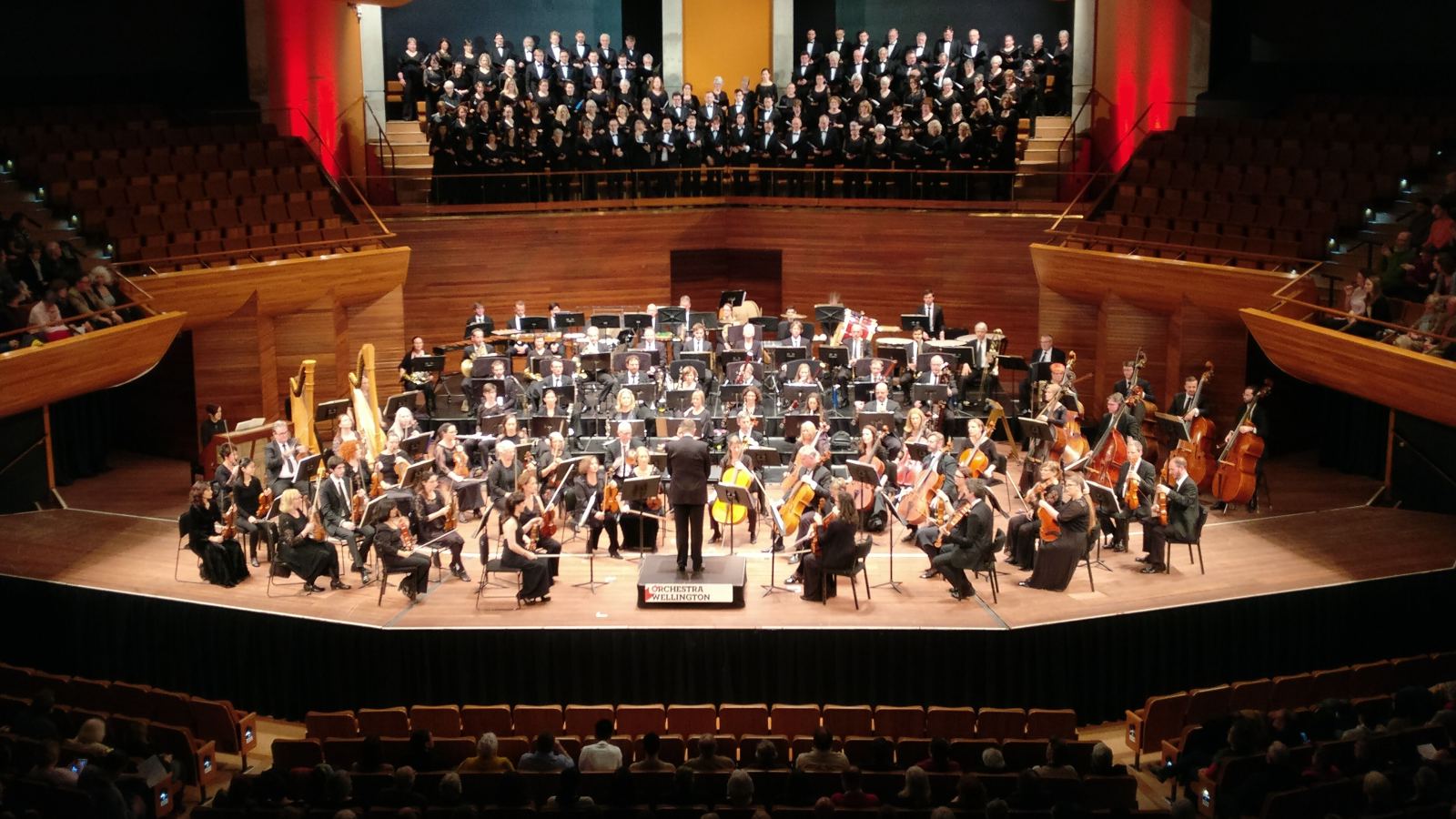 Orkestar u koncertnoj sali