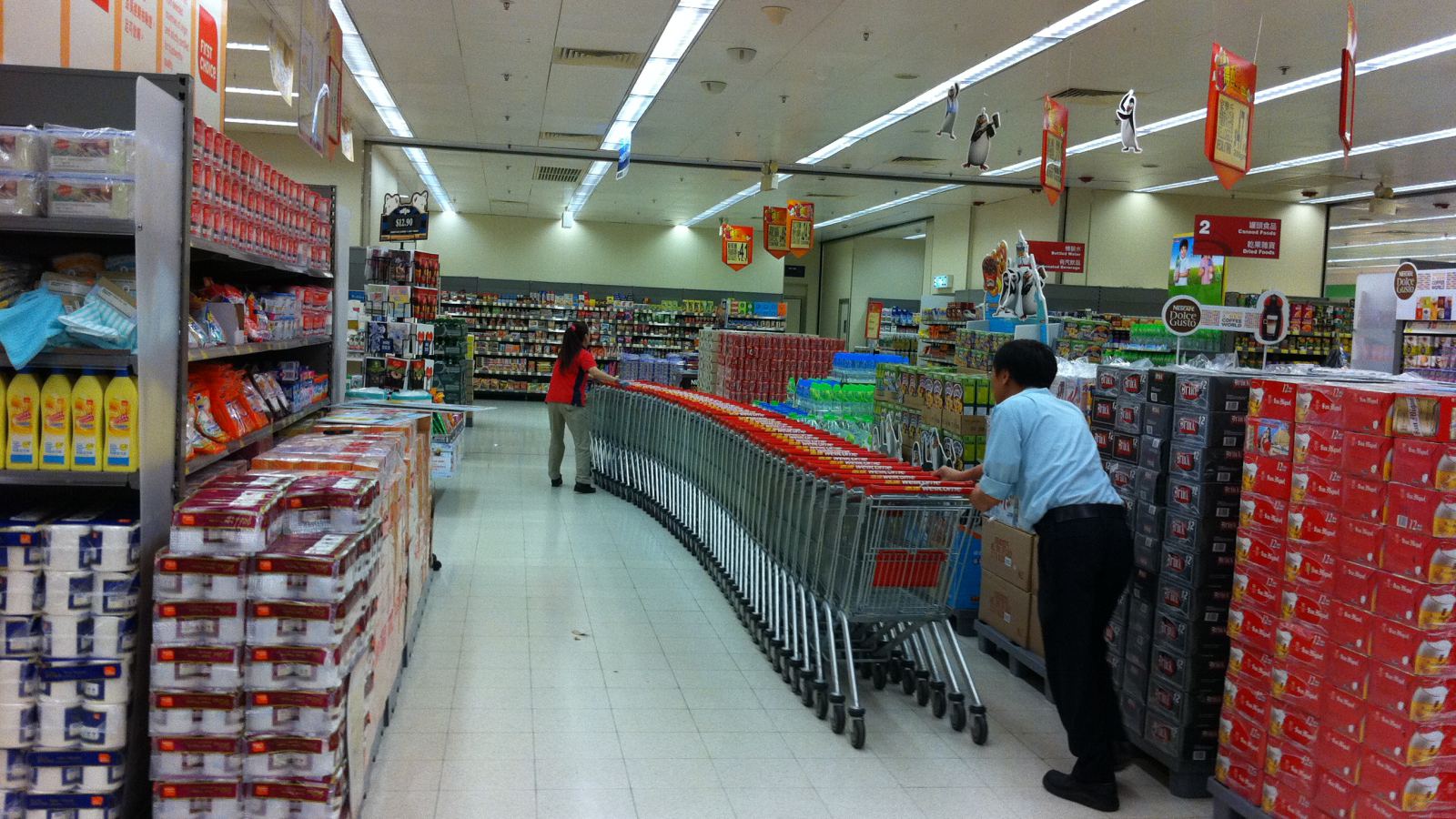 Prolaz u supermarketu