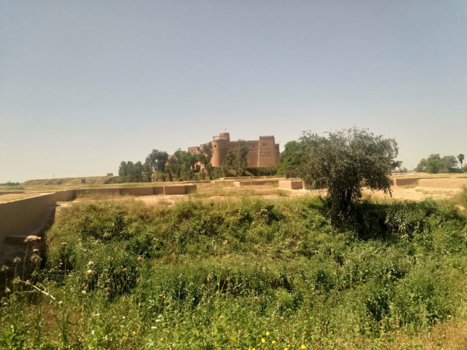 Zamak u drevnoj Suzi, Iran
